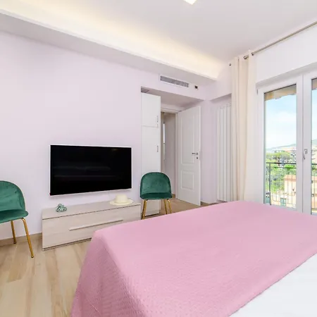 Domus Sirenum - Teles *